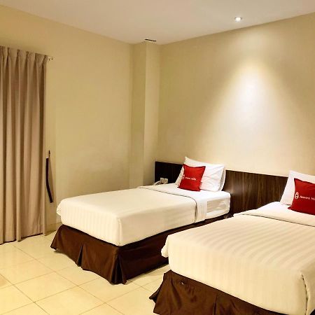 Ameera Hotel Пеканбару Экстерьер фото