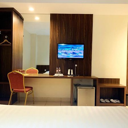 Ameera Hotel Пеканбару Экстерьер фото