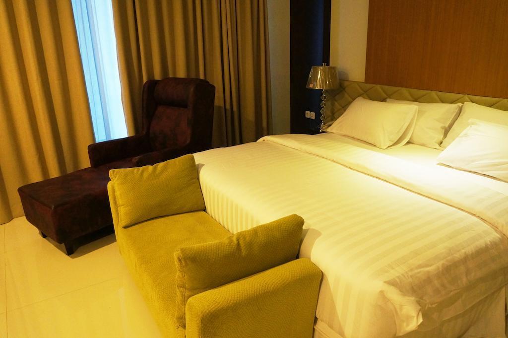 Ameera Hotel Пеканбару Экстерьер фото