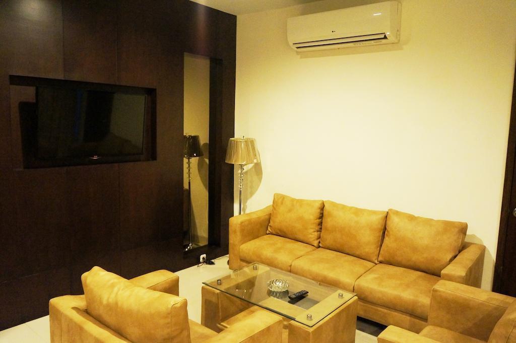 Ameera Hotel Пеканбару Экстерьер фото