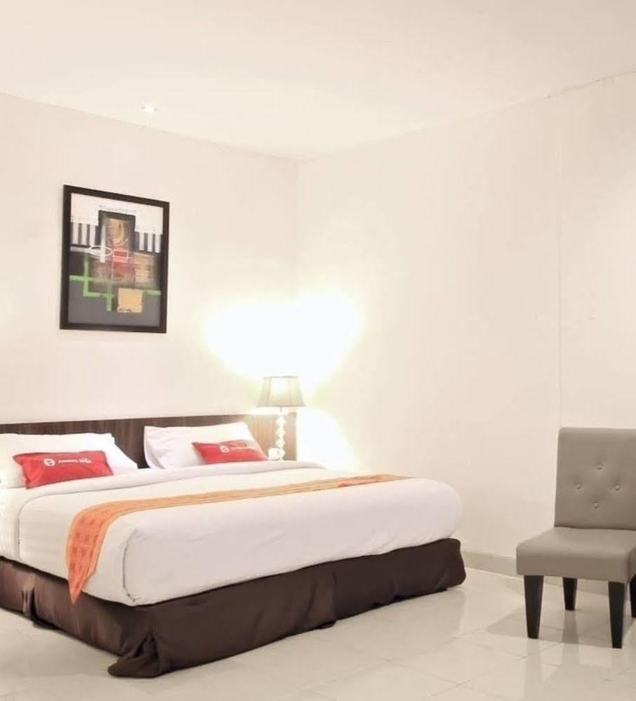Ameera Hotel Пеканбару Экстерьер фото