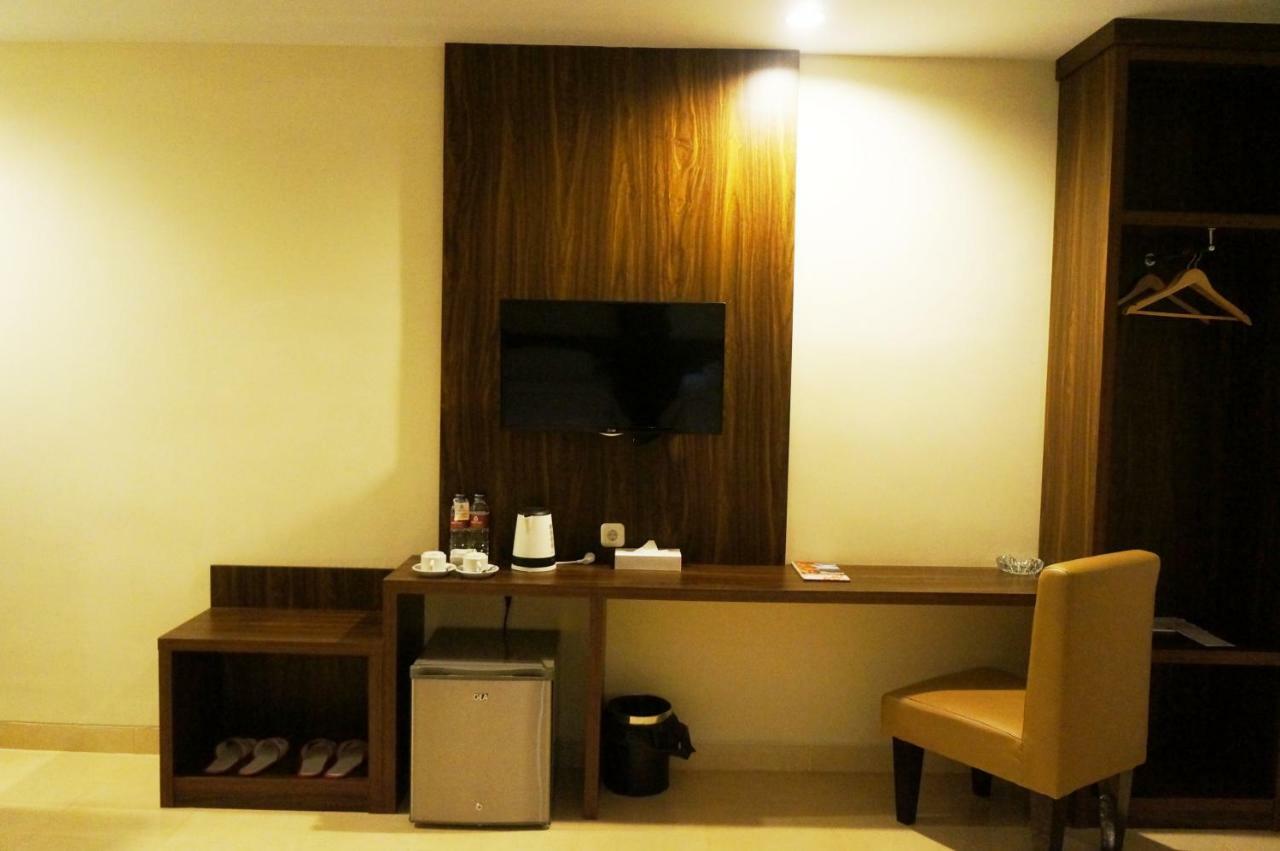 Ameera Hotel Пеканбару Экстерьер фото